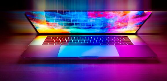 Laptop poleasingowy – jak mądrze wybrać wydajny komputer przenośny i nie przepłacić